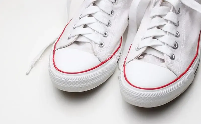 米兰·全站APP登录入口小红书2024 年新款男式英伦风夏季鞋子：引领
时尚潮流