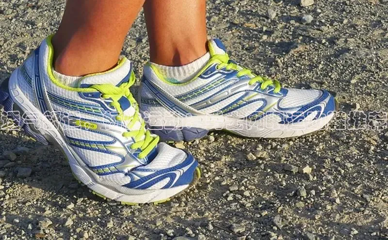 米兰体育彩票是正规的吗百度学术透气舒适，畅快运动：男士网眼运动鞋推荐