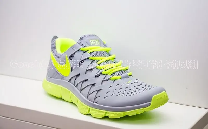 米兰app官网下载最新版百度教育Coach女运动鞋：引领时尚舒适的运动风潮