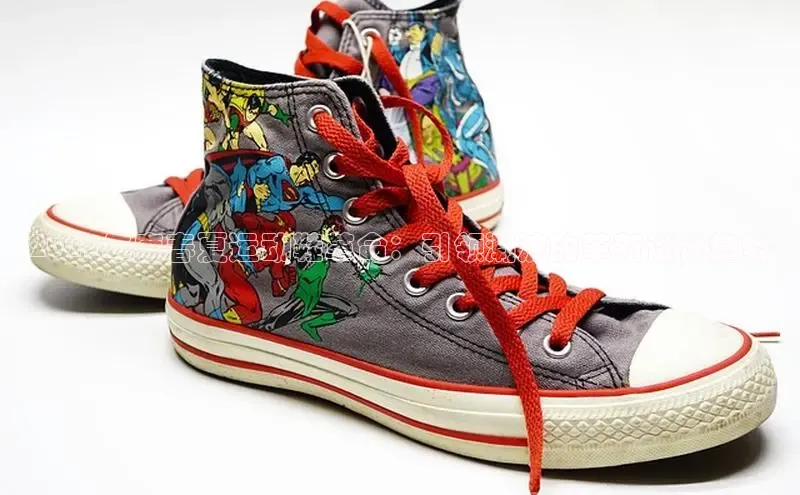 2025年度春夏运动鞋革命：引领潮流的革新设计趋势